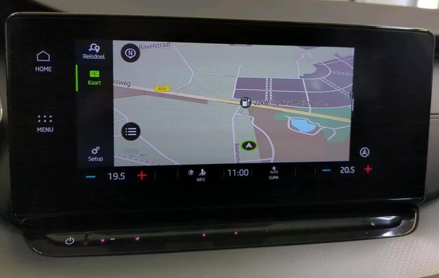 Skoda OCTAVIA Combi 1.0 e-TSI DSG Business Edition Navigatie Panoramdak Keyless Carplay 17 Inch Velgen ACC Dab Led Koplampen Extra Getint Glas NL Auto