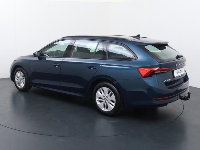 Skoda OCTAVIA Combi 1.0 e-TSI Ambition | 110 PK | Automaat | Trekhaak wegklapbaar | Navigatiesysteem |