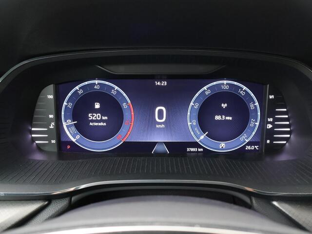 Skoda OCTAVIA Combi 1.0 e-TSI Ambition | 110 PK | Automaat | Trekhaak wegklapbaar | Navigatiesysteem |