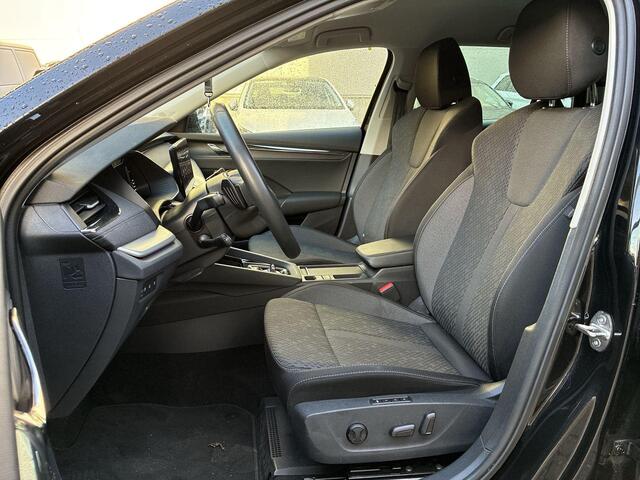 Skoda OCTAVIA Combi 1.5 e-TSI 150pk DSG Business Edition Plus · Apple/Android Car Play · Navigatie · Elek. Trekhaak · P-Sensoren · Elek. bestuurdersstoel · Elek. Achterklep · 18'' Inch · Garantie t/m 27-07-2027 of 100.000km