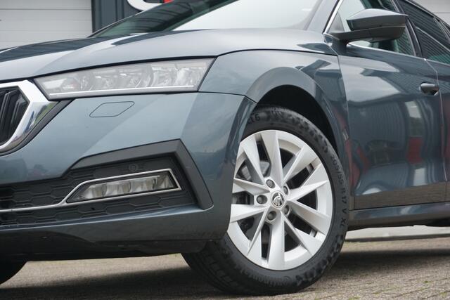 Skoda OCTAVIA Combi 1.0 TSI Edition Plus | CAMERA | STOEL/STUURVERW. | LEDER/ ALCANTARA | ADAPT. CRUISE |