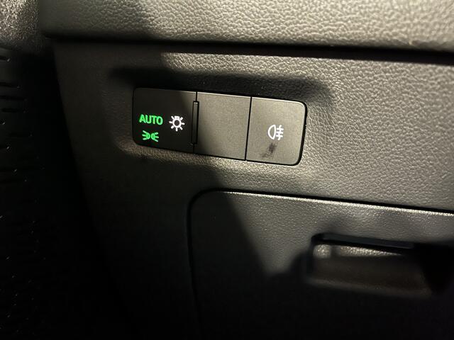 Skoda OCTAVIA Combi 1.5 TSI MHEV Business Edition / AUTOMAAT/ ELEKTR. TREKHAAK/ GARANTIE TM 10-2028/ ADAPT. CRUISE/ LED/ PARK. SENSOREN + CAMERA/ SMARTLINK/ CLIMA/ DAB