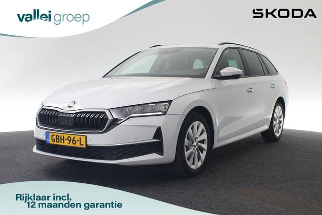 Skoda OCTAVIA Combi First Edition 1.5 TSI 115 pk DSG | Nieuw Model | ACC | Keyless | Elektrische achterklep | 17 inch