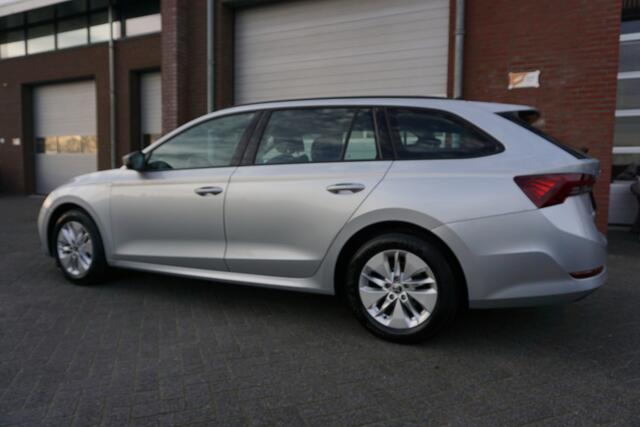 Skoda OCTAVIA COMBI 1.5 E-TSI 150PK E-TECH ACT AUG 2022 CAMERA FULL LED ANDROID/APPLECARPLAY NAVI CLIMA CRUISE BLUETOOTH PDC V+A 16INCH LMV KEYLESS ENZ...