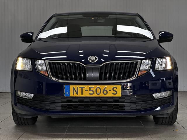 Skoda OCTAVIA 1.0 TSI Greentech Ambition Business /D-Riem Verv. 199.000KM! /Trekhaak /Apple + Android /Navi /Climat /Cruise /Elek. pakket /Bluetooth /Regensensor /Isofix /16"LMV /PDC /Mistlampen.