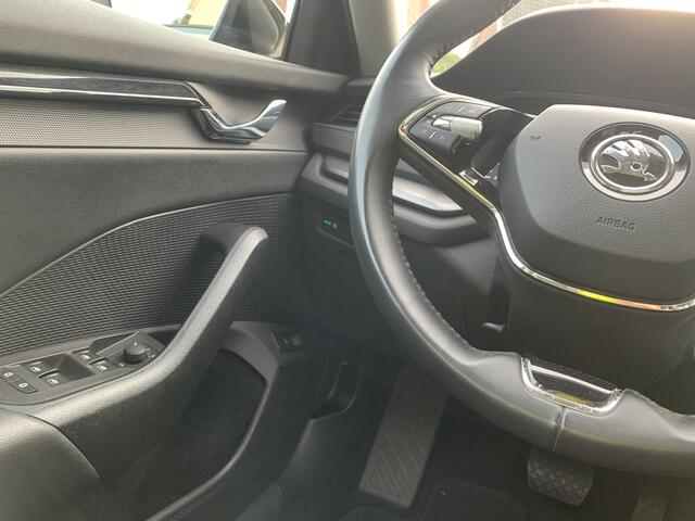 Skoda OCTAVIA Combi PHEV aut., Pano | 17inch | Digi cockpit