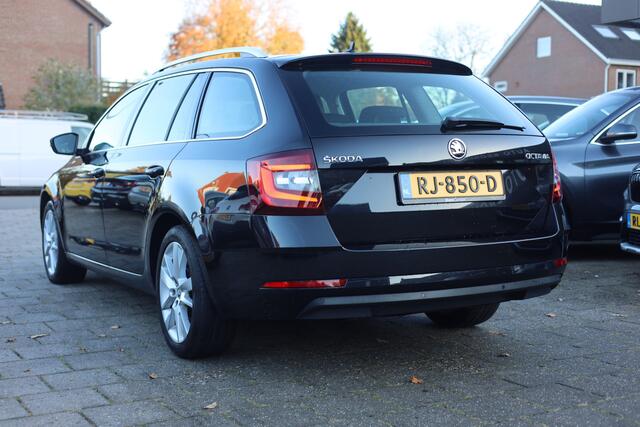 Skoda OCTAVIA Combi 1.0 TSI GREENTECH | PANO | CARPLAY | ACC | ECC