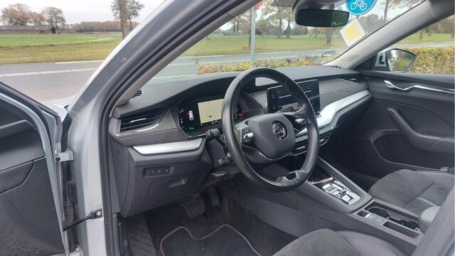 Skoda OCTAVIA Combi 1.4 TSI iV PHEV Business Edition Plus CLIMA/NAVI/LED/ACC BJ 2020