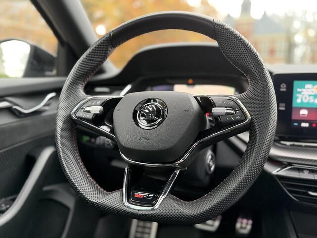 Skoda OCTAVIA Combi 2.0 TSI iV RS | Pano | Performance | Memory | Camera |