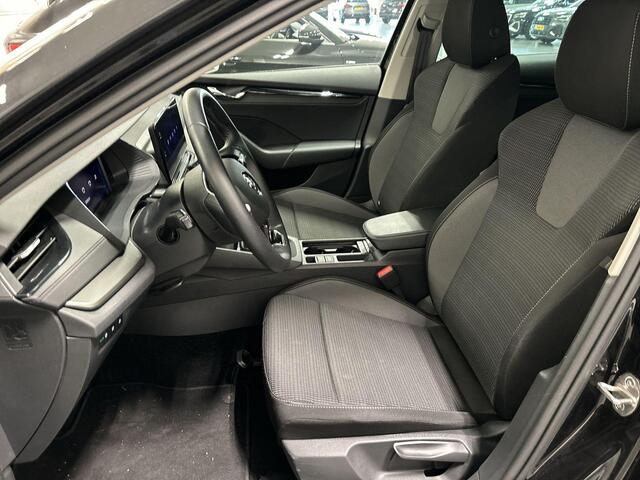 Skoda OCTAVIA Combi 1.0 TSI 110pk Business Edition · Apple/Android Car Play · Navigatie · Keyless · P-Sensoren · Elek. Achterklep · 16'' Inch · Garantie t/m 26-09-2027 of 100.000km