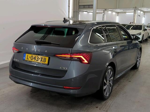 Skoda OCTAVIA Combi 1.5 e-TSI Business Plus Full-Led Camera 18''LMV Navigatie