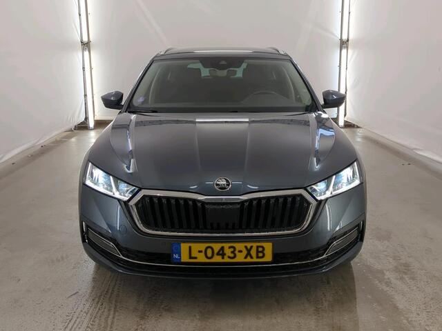 Skoda OCTAVIA Combi 1.5 e-TSI Business Plus Full-Led Camera 18''LMV Navigatie