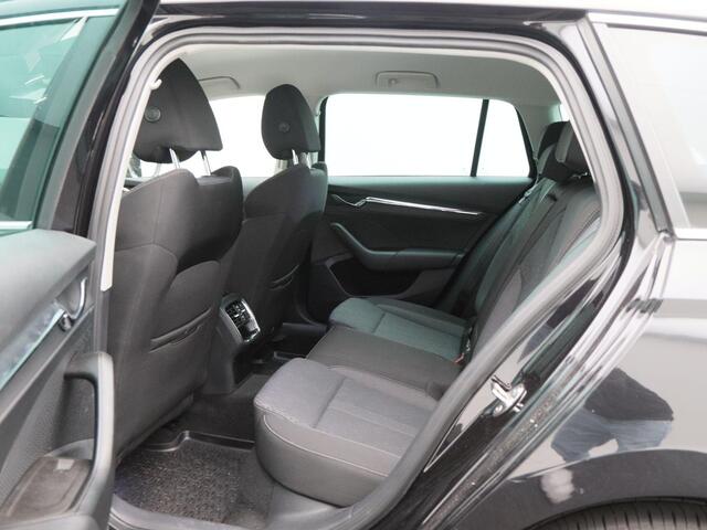 Skoda OCTAVIA Combi 1.0 TSi 110 Pk Business Edition Plus | Full LED | Adaptive Cruise | Climate Control | Stoelverwarming | Elektrische Stoelen | Parkeersensoren | Navigatie | Carplay | 65.574 Km!!