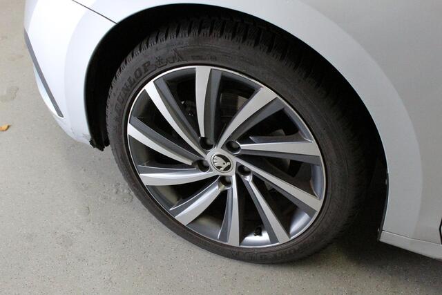 Skoda OCTAVIA Combi 1.0 TSI Business Edition Plus | PANO | PDC-V/A | SFEER | CLIMA | ACC | 18'LMV | CARPLAY | STOEL-VERW | NAVI |