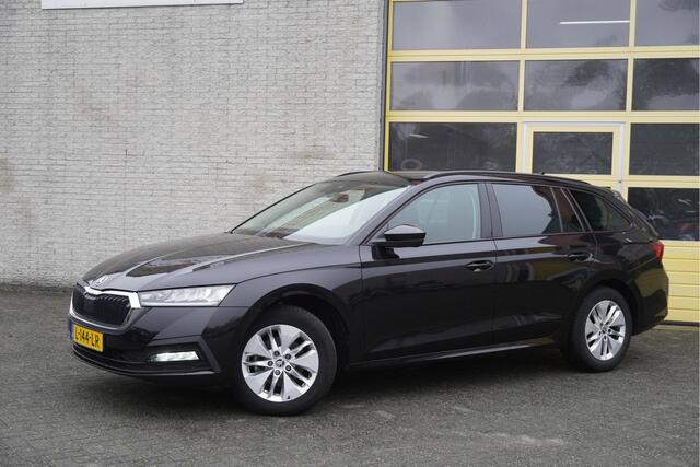 Skoda OCTAVIA Combi 1.0 TSI Business Edition BJ2021 Lmv 16" | Led V+A | Pdc | Navi | Virtual cockpit | Dynamische knipperlichten | Elek. achterklep | App-Connect | Dashboard verlichting | Virtual cockpit | Climate control | Cruise control | Extra getint glas