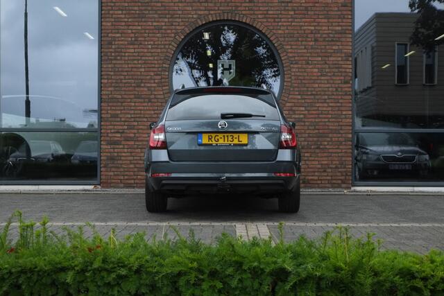 Skoda OCTAVIA Combi 1.0 TSI Greentech Style Business Panoramadak, Leder, Trekhaak