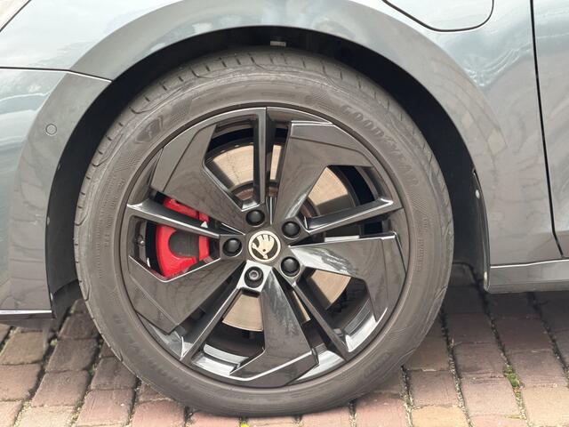 Skoda OCTAVIA Combi 1.4 TSI RS iV PHEV Business | HUD | Pano | Camera