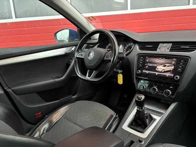 Skoda OCTAVIA Combi 1.0 TSI Greentech Ambition Business CARPLAY / STOELVERW / DAB+ / NAVI / CLIMA / PDC / BLUETOOTH / NL-AUTO