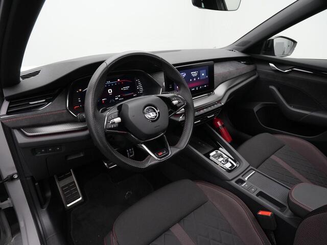 Skoda OCTAVIA Combi 1.4 TSI RS iV 245 pk DSG PHEV Business | Panoramadak | Canton | Adaptief onderstel | Matrix LED | Achteruitrijcamera | Stoelverwarming