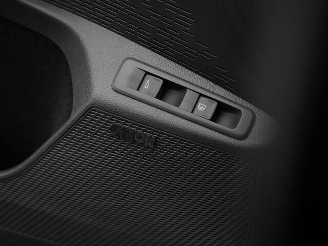 Skoda OCTAVIA Combi 1.4 TSI RS iV 245 pk DSG PHEV Business | Panoramadak | Canton | Adaptief onderstel | Matrix LED | Achteruitrijcamera | Stoelverwarming