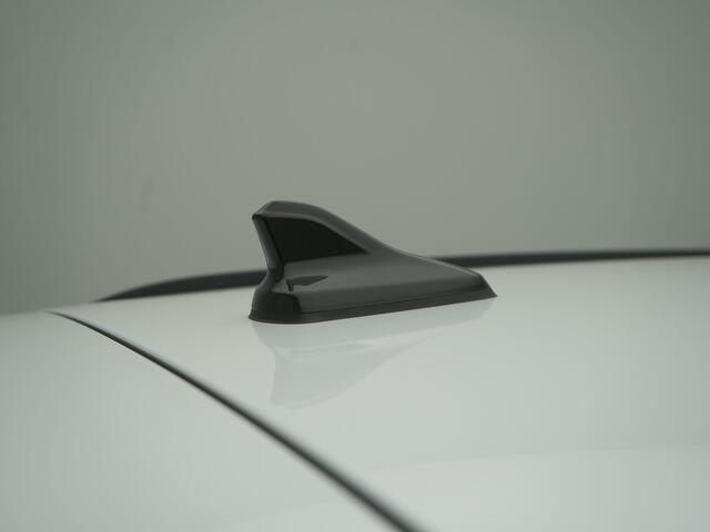 Skoda OCTAVIA Combi 1.0 TSI Business Edition - RIJKLAARPRIJS - All Seasonbanden - Apple Carplay - Android Auto - Adaptive Cruise Control - Stoelverwarming