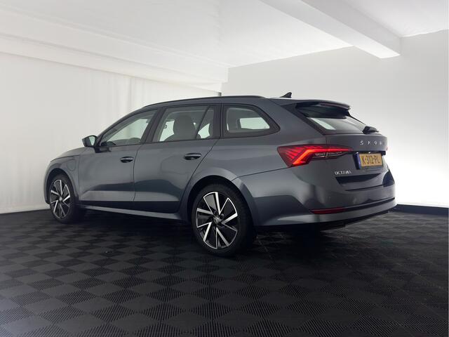 Skoda OCTAVIA Combi 1.4 TSI iV PHEV Business Edition (INCL.BTW) *FULL-LED | DIGI-COCKPIT | NAVI-FULLMAP | COMFORT-SEATS | KEYLESS | ECC | PDC | CRUISE | 18''ALU*