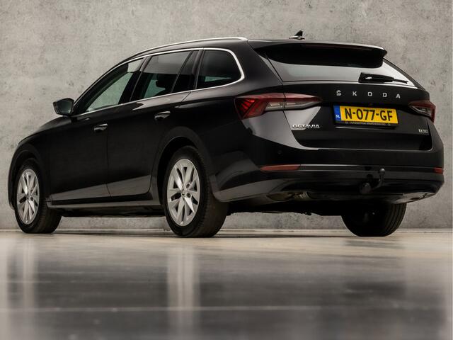 Skoda OCTAVIA Combi 1.5 TSI Sportline 150Pk Automaat (VIRTUAL COCKPIT, APPLE CARPLAY, GROOT NAVI, GETINT GLAS, CAMERA, SPORTSTOELEN, STOELVERWARMING, ADAPTIVE CRUISE, ELEK ACHTERKLEP, TREKHAAK, KEYLESS, NIEUWSTAAT)