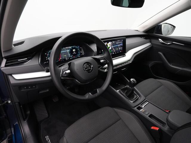 Skoda OCTAVIA Combi 1.0 TSI 110 pk Business Edition Plus | Stuur-/stoelverwarming | Navigatie | Parkeersensoren voor/achter