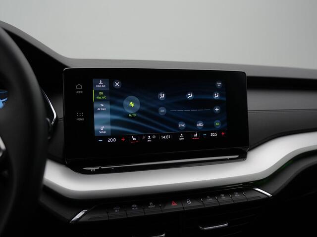 Skoda OCTAVIA Combi 1.0 TSI 110 pk Business Edition Plus | Stuur-/stoelverwarming | Navigatie | Parkeersensoren voor/achter