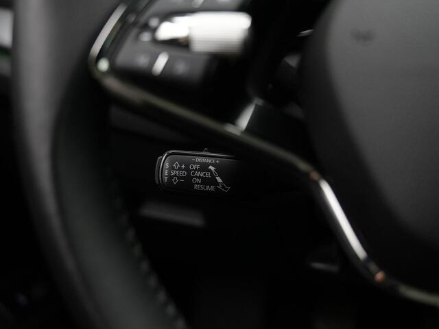 Skoda OCTAVIA Combi 1.0 TSI 110 pk Business Edition Plus | Stuur-/stoelverwarming | Navigatie | Parkeersensoren voor/achter