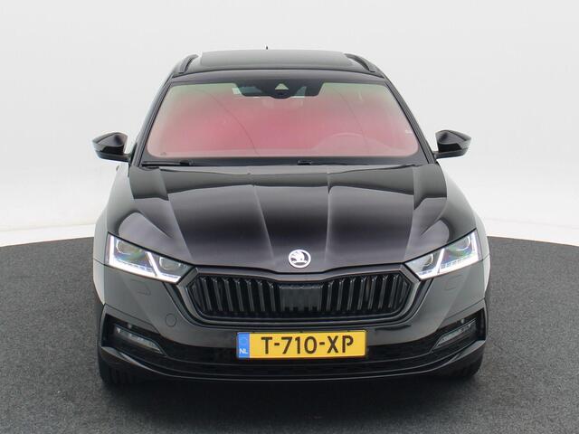 Skoda OCTAVIA Combi 1.4 TSi iV 204 Pk Automaat PHEV Sportline Business | Adaptive Cruise | Stuurverwarming | Stoelverwarming | CarPlay | Panoramadak | Trekhaak | 18 Inch | 69.896 Km!