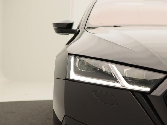 Skoda OCTAVIA Combi 1.4 TSi iV 204 Pk Automaat PHEV Sportline Business | Adaptive Cruise | Stuurverwarming | Stoelverwarming | CarPlay | Panoramadak | Trekhaak | 18 Inch | 69.896 Km!