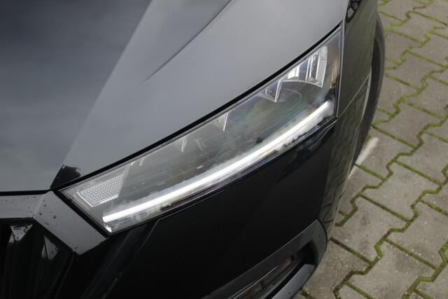 Skoda OCTAVIA Combi 1.0 TSI Sport Business | incl. 12 maanden garantie | Navigatie | Cruise | Virtual cockpit | DAB+ radio | Apple carplay | Lane assist | Zwarte hemel bekleding | Sportstoelen | LED koplampen | Sfeerverlichting |