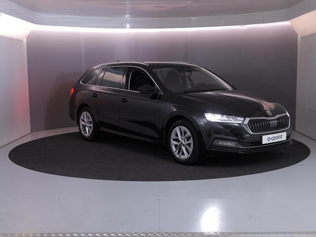 Skoda OCTAVIA Combi 1.5 e-TSI Business Edition Plus 150 pk Automaat (DSG) | Verlengde garantie | Navigatie | Parkeersensoren | Adaptieve cruise control | Autom. airco (3 zones) | Stoelverwarming |
