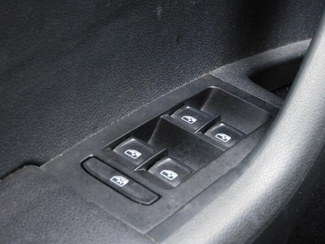 Skoda OCTAVIA Combi 1.6 TDI Greentech Ambition Business 2e EIGENAAR! DEALER ONDERHOUDEN! CARPLAY/ANDROID! NAVI! CRUISE! LM VELGEN! TREKHAAK!