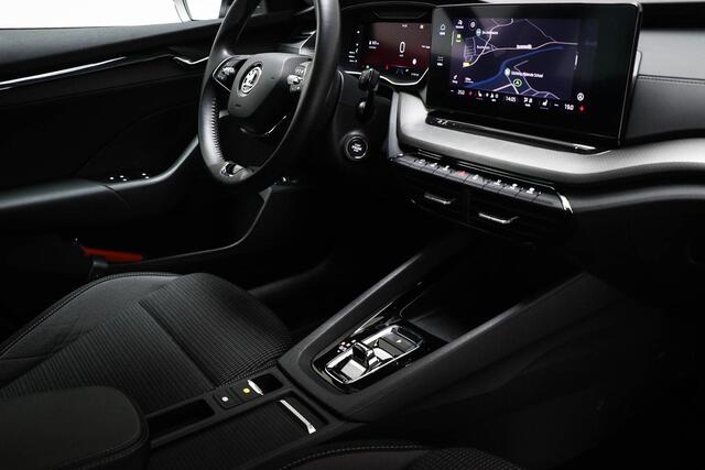 Skoda OCTAVIA Combi 1.0 e-TSI Business Edition | TRAVEL PACK | STOELVERWARMING | DAB | APPLE | TREKHAAK | 17"