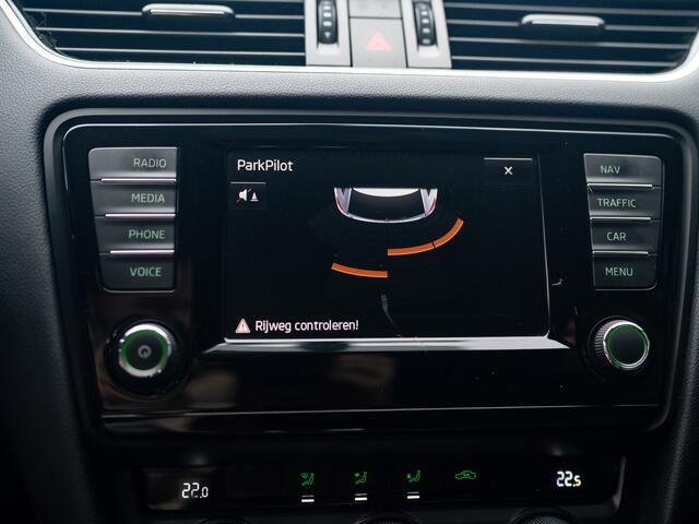 Skoda OCTAVIA Combi 1.2 TSI Greentech Ambition Businessline | Trekhaak | Navi | Prijs Rijklaar!!