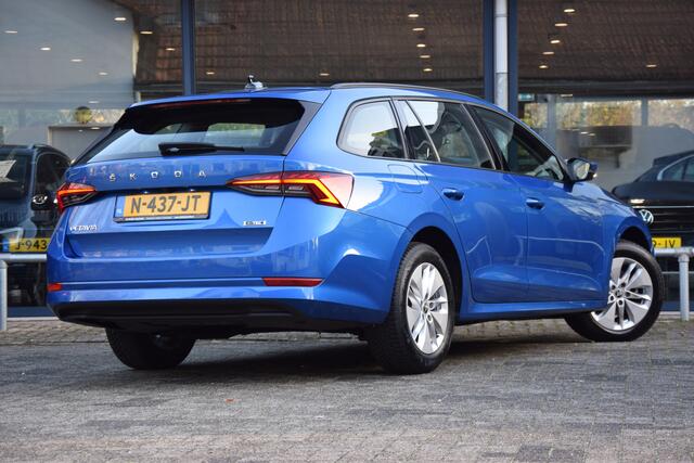 Skoda OCTAVIA Combi 1.0 e-TSI 110PK Business Edition DSG Automaat | Org. NL | BOVAG Garantie | Adaptive Cruise Control | Camera | Apple Carplay/Android Auto | All Season Banden | Virtual Cockpit |