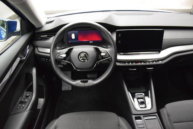 Skoda OCTAVIA Combi 1.0 e-TSI 110PK Business Edition DSG Automaat | Org. NL | BOVAG Garantie | Adaptive Cruise Control | Camera | Apple Carplay/Android Auto | All Season Banden | Virtual Cockpit |