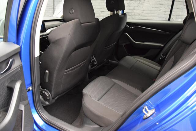 Skoda OCTAVIA Combi 1.0 e-TSI 110PK Business Edition DSG Automaat | Org. NL | BOVAG Garantie | Adaptive Cruise Control | Camera | Apple Carplay/Android Auto | All Season Banden | Virtual Cockpit |