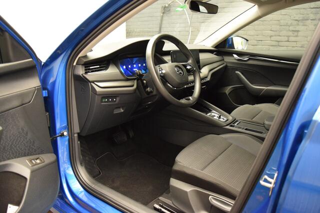 Skoda OCTAVIA Combi 1.0 e-TSI 110PK Business Edition DSG Automaat | Org. NL | BOVAG Garantie | Adaptive Cruise Control | Camera | Apple Carplay/Android Auto | All Season Banden | Virtual Cockpit |