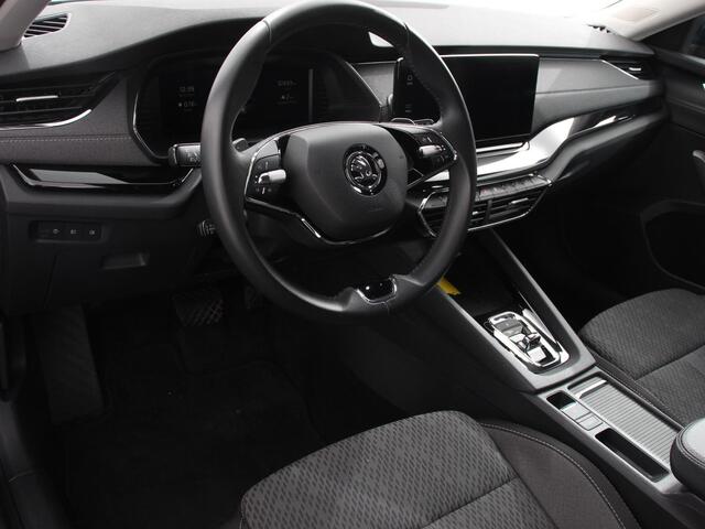 Skoda OCTAVIA Combi 1.0 e-TSI 110pk DSG Style | Navigatie | Apple Carplay/Android Auto| Parkeersensoren | Adaptive Cruise Control | Stoelverwarming | Lane Assist | Attention Assist | Ledverlichting | Afneembare trekhaak | Climatronic | Virtual Cockpit