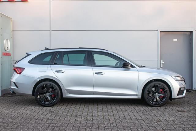 Skoda OCTAVIA Combi 1.4 TSI PHEV RS iV 245 PK Schuif-/kanteldak | Ad. Cruise | All-seasonb. | Cam | Massagestoelen