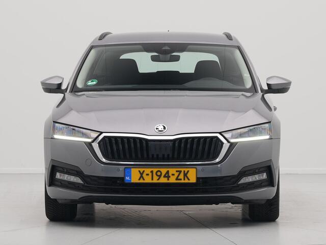 Skoda OCTAVIA Combi 1.0 TSI 110pk Business Edition Trekhaak Navigatie Keyless Clima argon