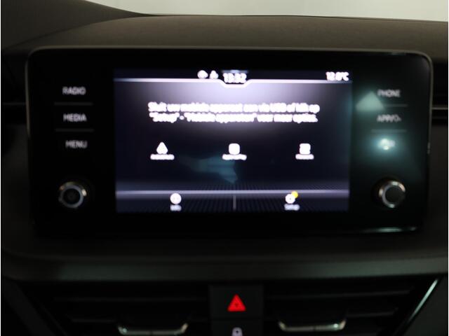 Skoda SCALA 1.0 TSI Ambition 110 PK | Verlengde garantie | Navigatie via App | Parkeersensoren | Privacy glas |