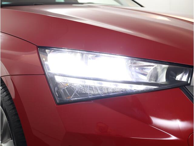 Skoda SCALA 1.0 TSI Ambition 110 PK | Verlengde garantie | Navigatie via App | Parkeersensoren | Privacy glas |