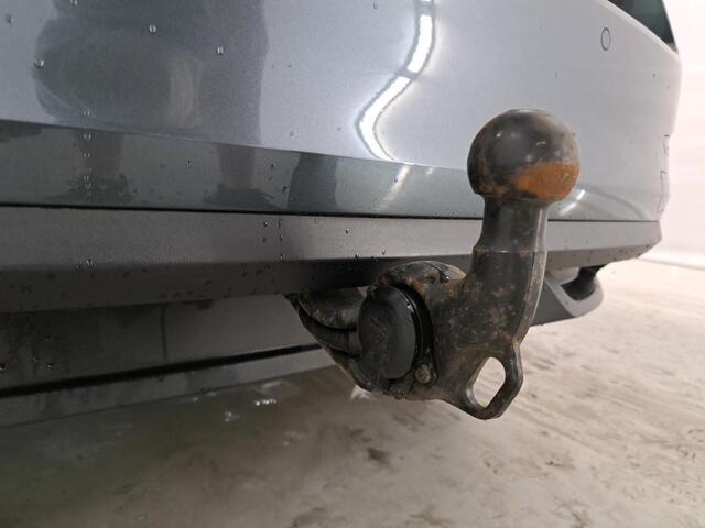 Skoda SCALA 1.5 TSI Sport Business Klapbare Trekhaak | Carplay | Donkere Hemel | Camera | Full Led | Cruise | Bots waarschuwing | NL-Auto | Volledig Onderh.