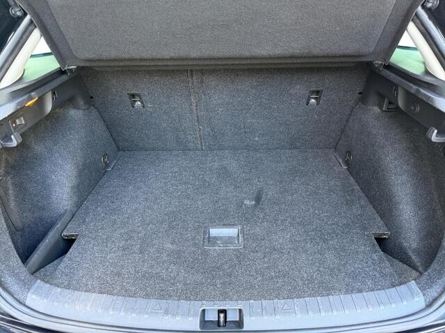 Skoda SCALA 1.0 TSI First Edition | PANO | ELEKTR. TREKHAAK | STOELVERWARMING | LED | 1 JAAR GARANTIE