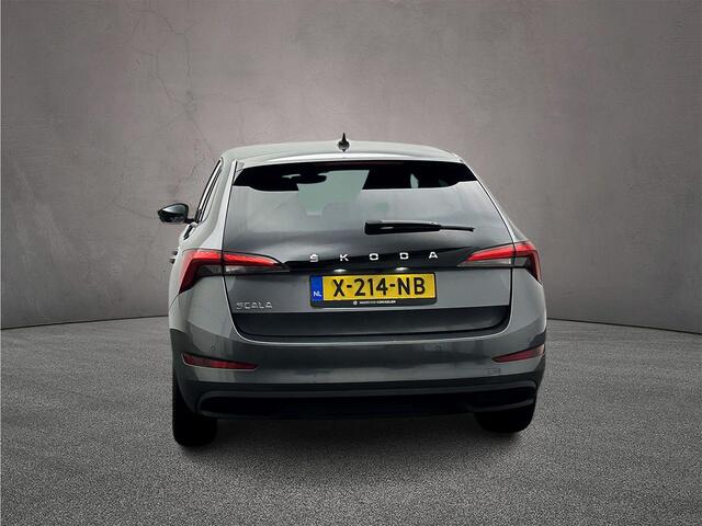 Skoda SCALA Sport Business 1.0 TSI 110pk Achteruitrijcamera, Cruise control, Parkeersensoren, Airco, App connect, LED koplampen, Bluetooth, DAB, Radio