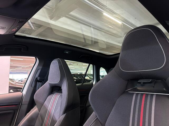 Skoda SCALA 1.0 116pk TSI Monte Carlo Adaptive Cruise Control / Monte Carlo / Panorama Dak